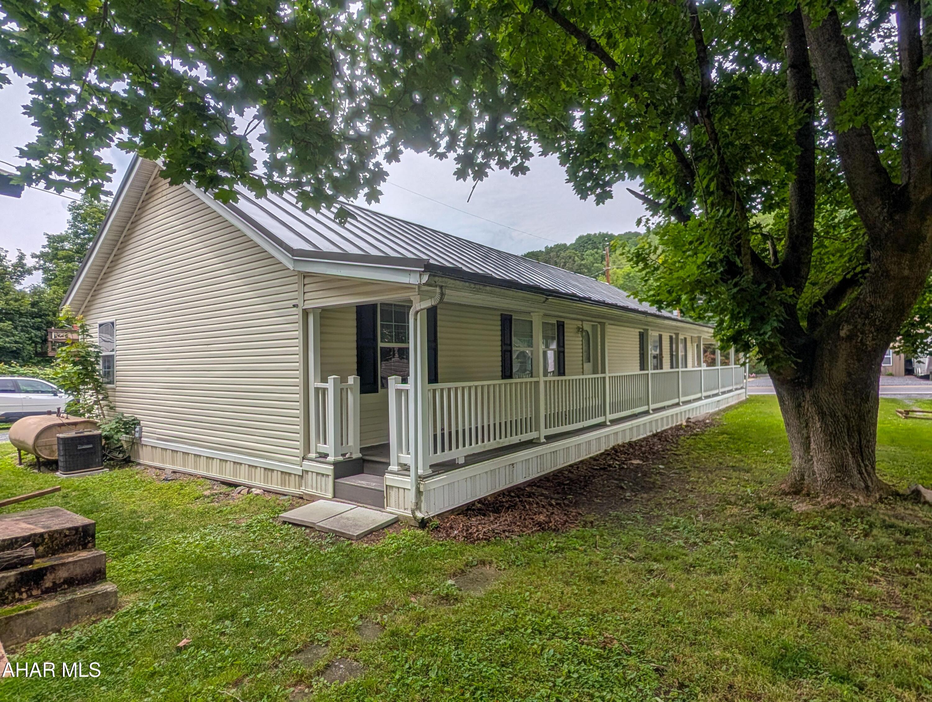 750 Six Mile Run Road Defiance, PA 16633 - Photo 5 of 38