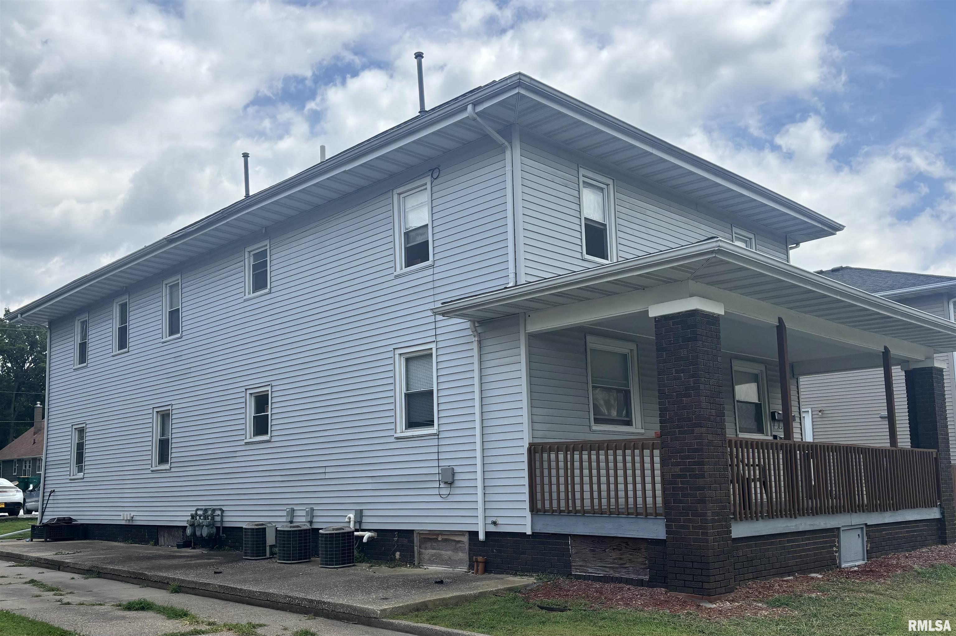 308 West Adams Road, Unit 3 Macomb, IL 61455 - Photo 3 of 3