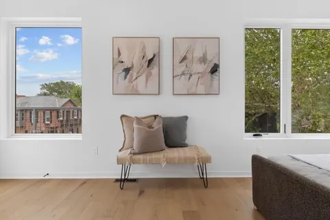 $696,768 | 1033 Pacific Street, Kansas City, MO 64106