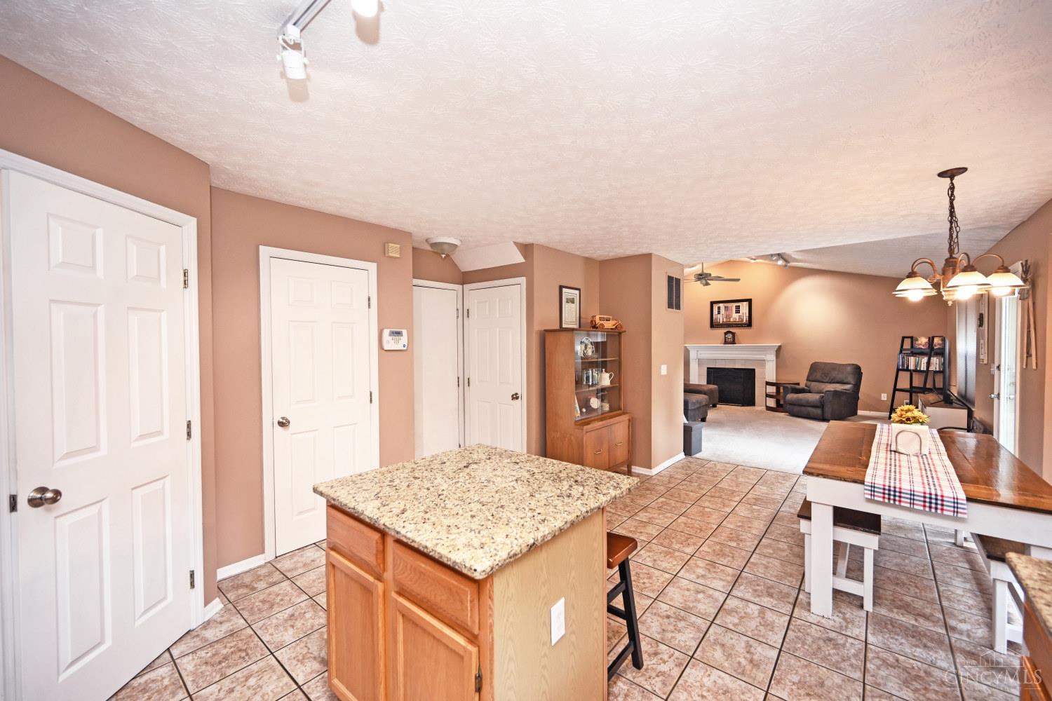 9563 Deer Track Road West Chester, OH 45069 - Photo 19 of 40