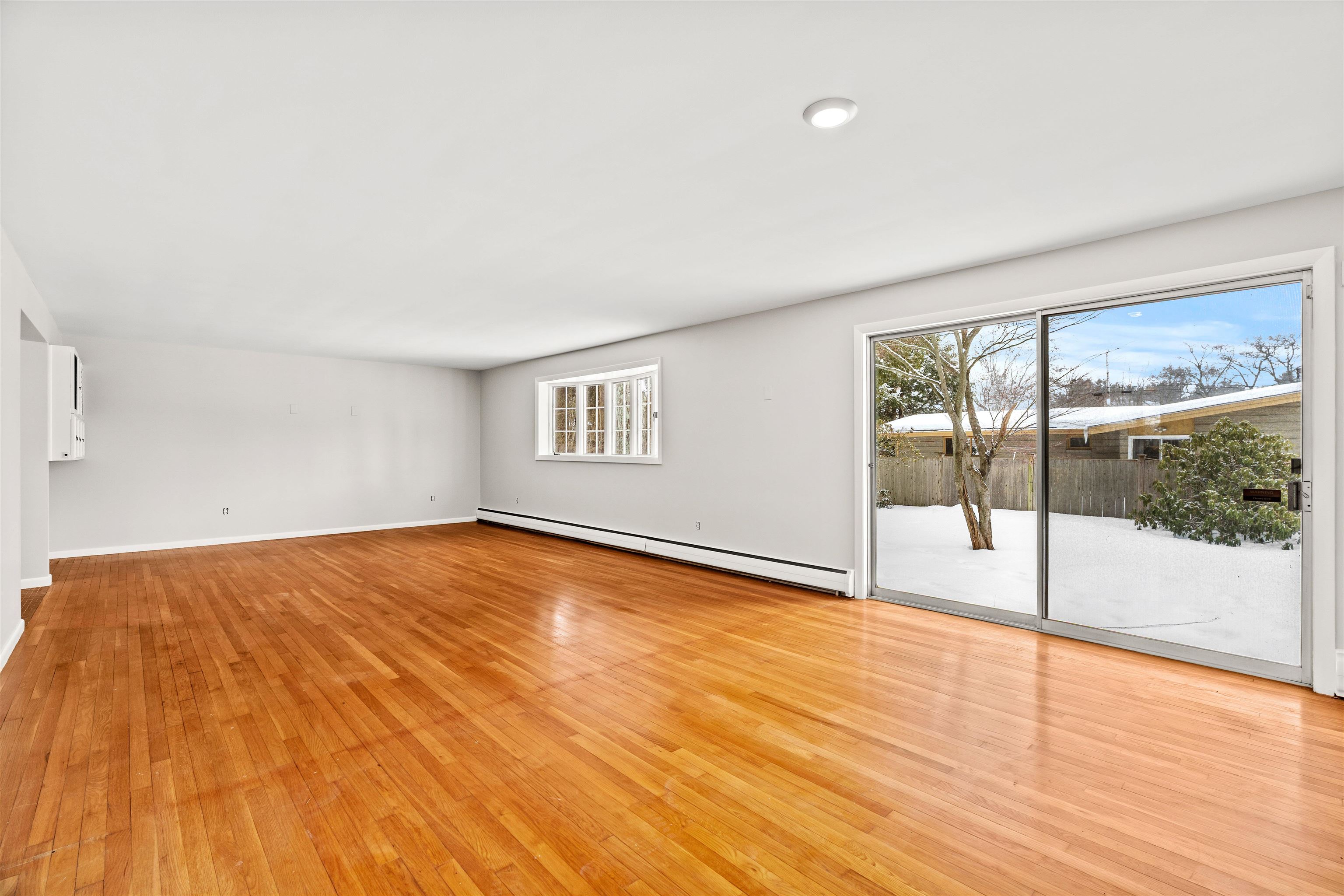 151 North Acres Road Manchester, NH 03104 - Photo 13 of 51 Gallery Image 13