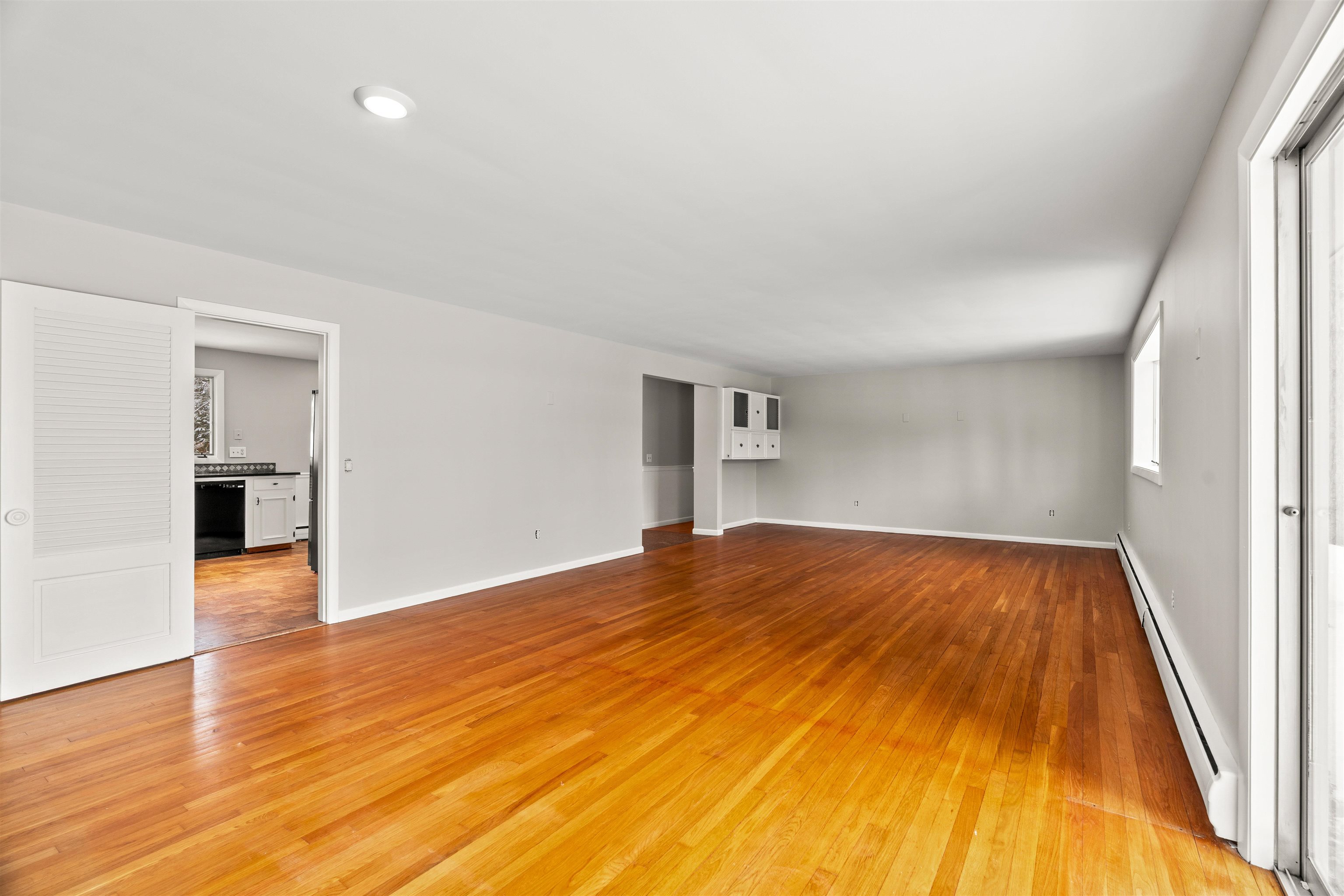 151 North Acres Road Manchester, NH 03104 - Photo 14 of 51 Gallery Image 14