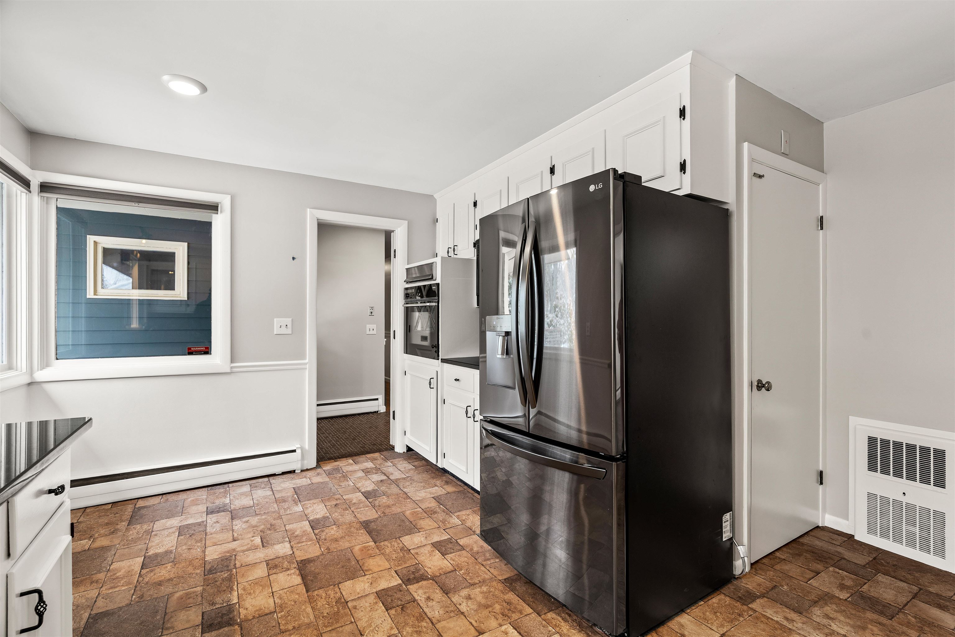 151 North Acres Road Manchester, NH 03104 - Photo 16 of 51 Gallery Image 16