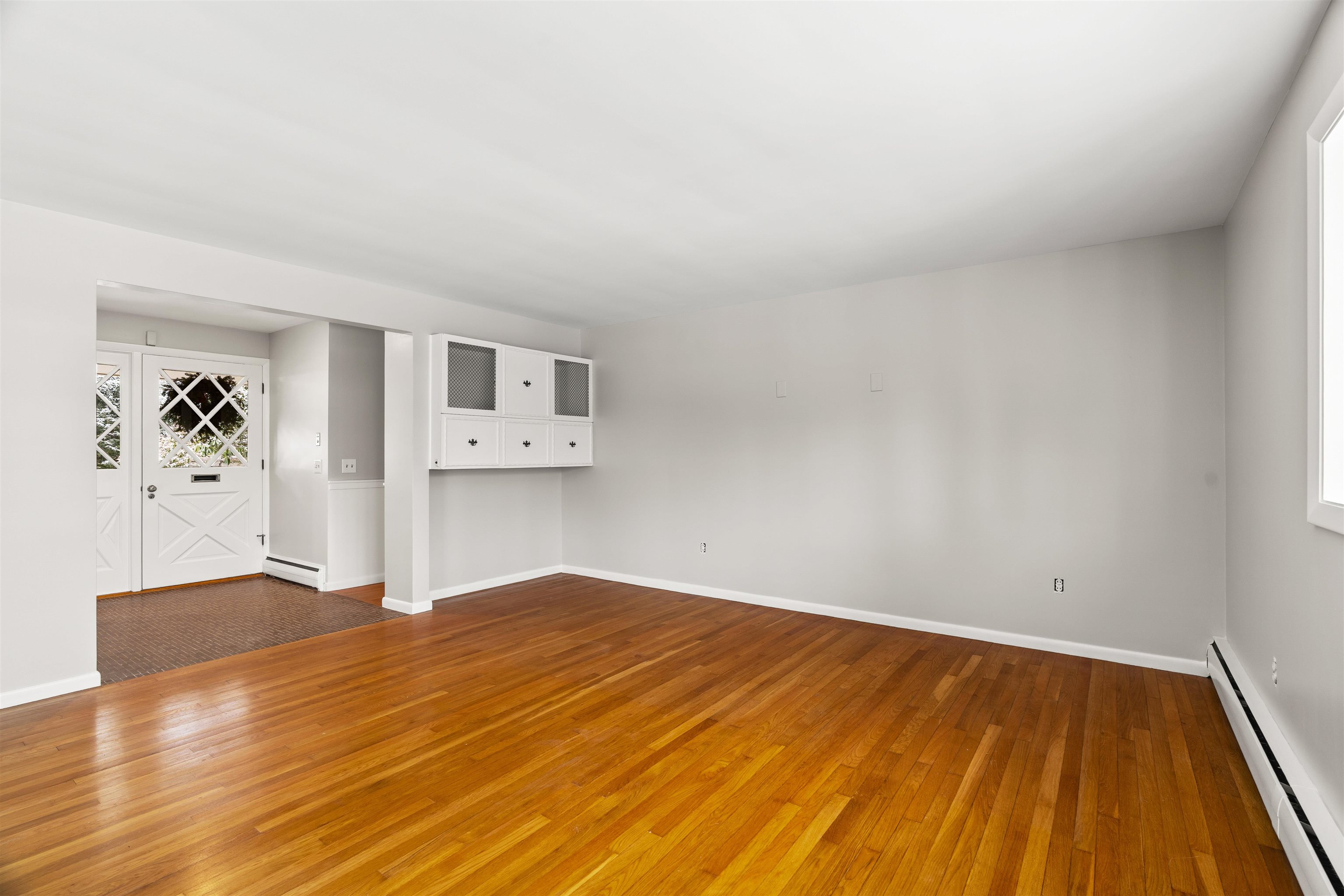 151 North Acres Road Manchester, NH 03104 - Photo 9 of 51 Gallery Image 9
