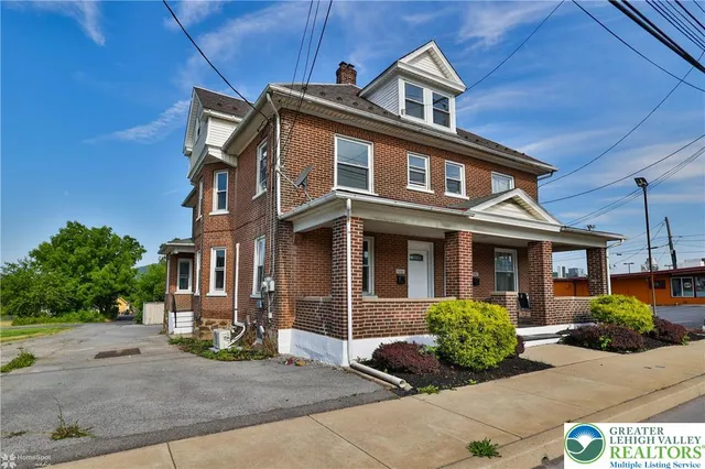 $2,400 | 1660 Main Street, Hellertown, PA 18055