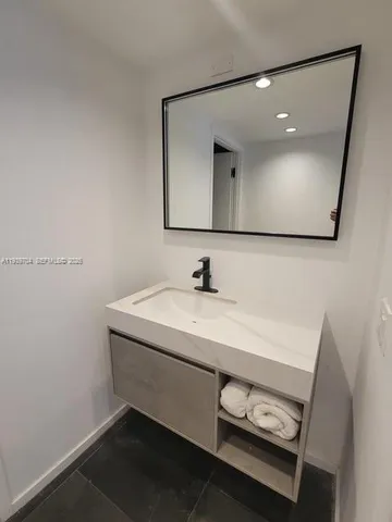 $13,000 | 11 Island Avenue, Unit 2107, Miami Beach, FL 33139