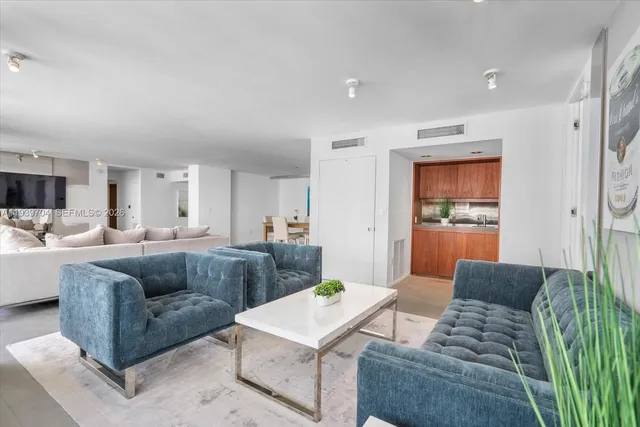 $13,000 | 11 Island Avenue, Unit 2107, Miami Beach, FL 33139