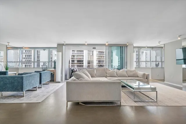 $13,000 | 11 Island Avenue, Unit 2107, Miami Beach, FL 33139