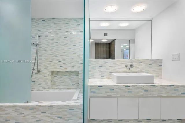 $13,000 | 11 Island Avenue, Unit 2107, Miami Beach, FL 33139