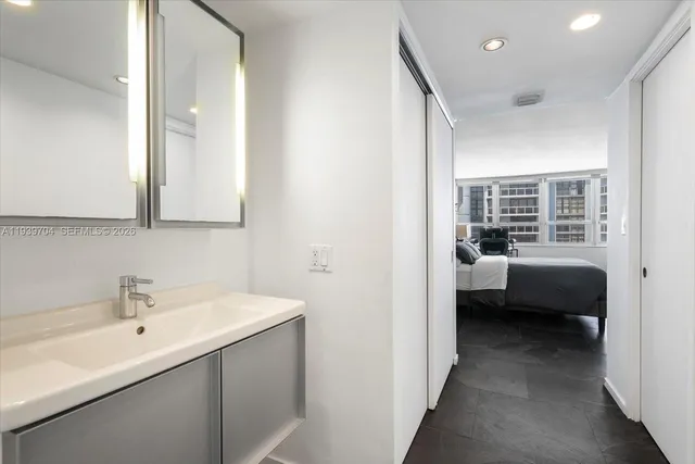 $13,000 | 11 Island Avenue, Unit 2107, Miami Beach, FL 33139