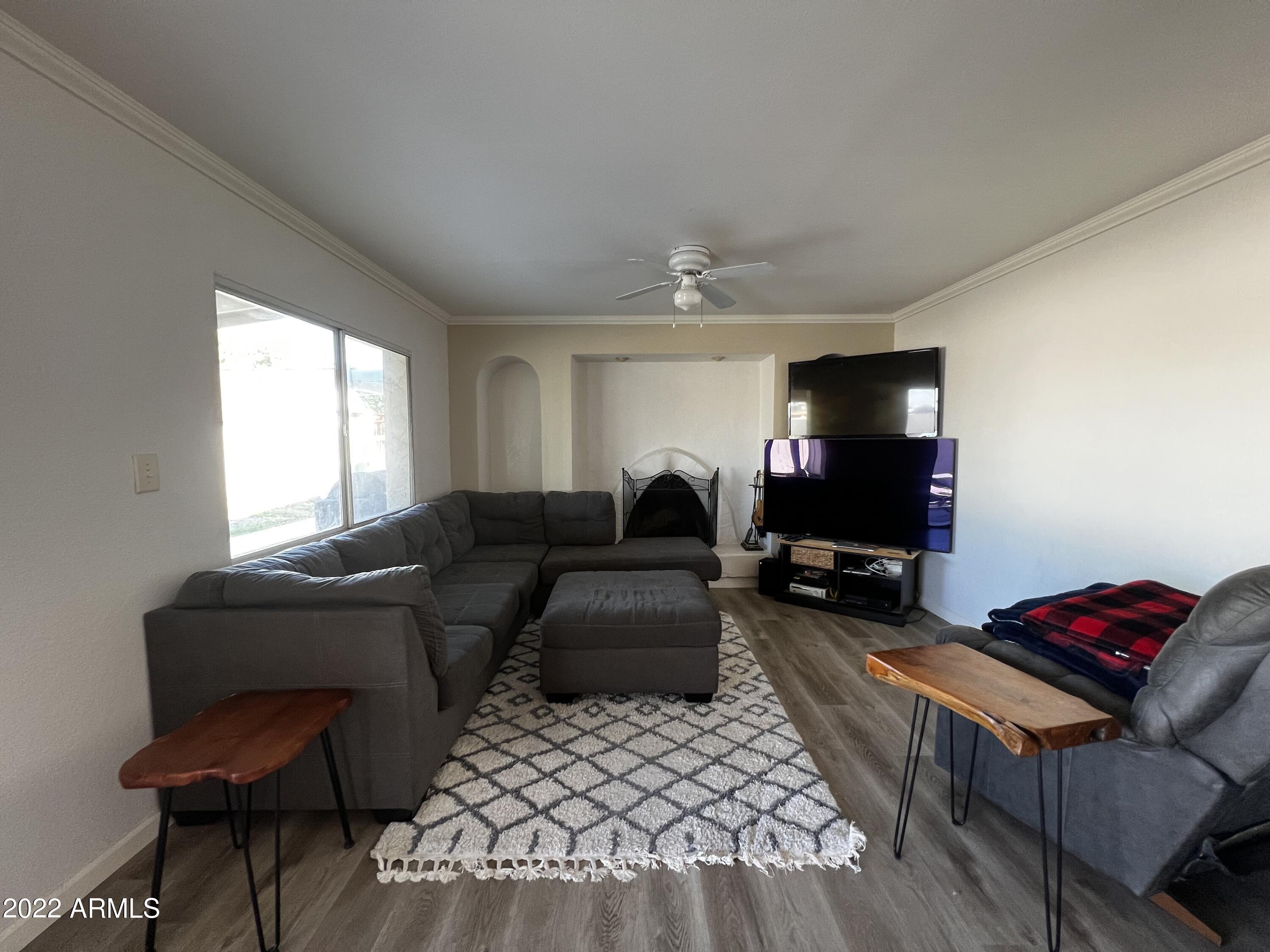 4634 West Calavar Road Glendale, AZ 85306 - Photo 12 of 26 Large Family Room