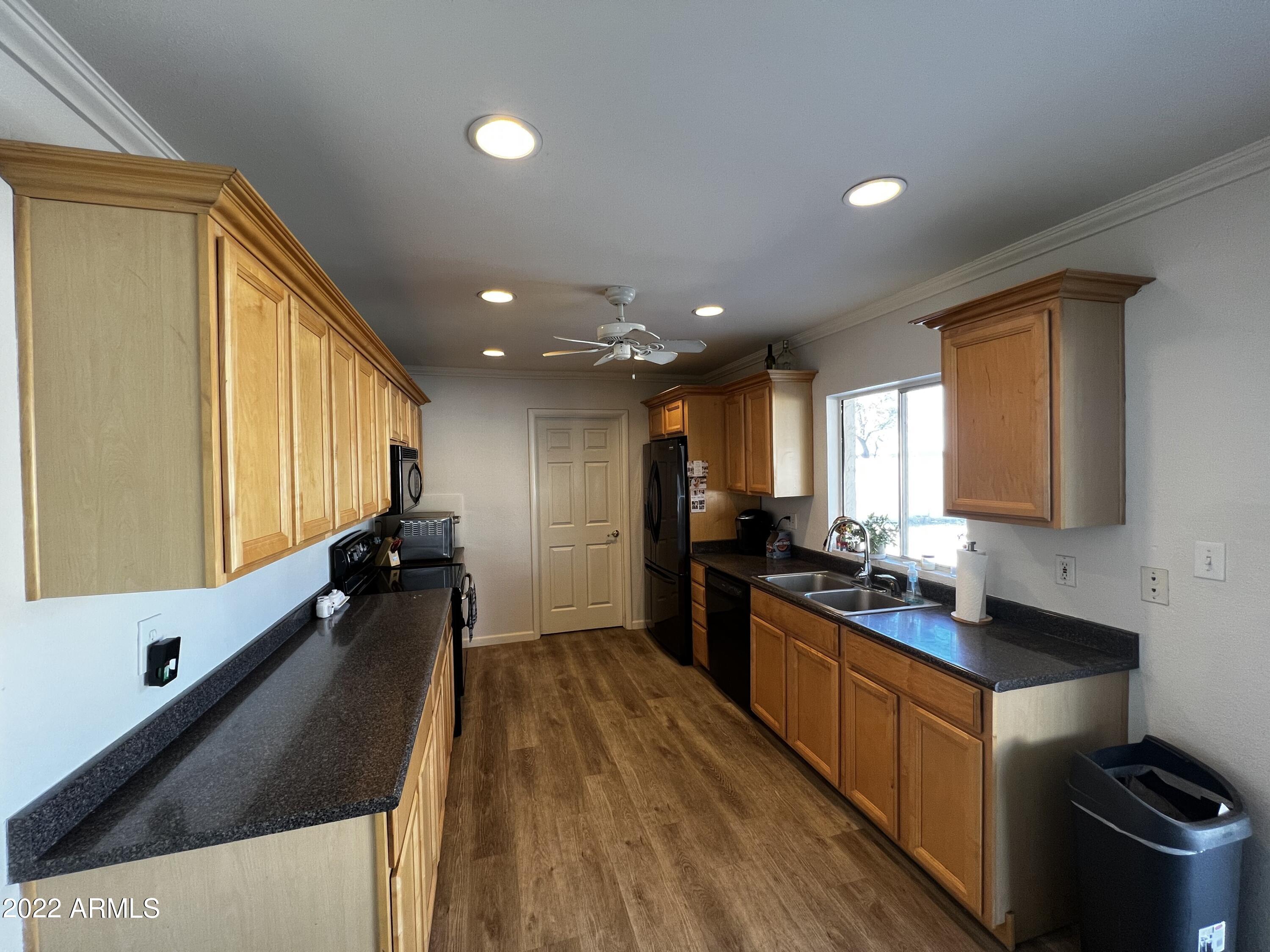 4634 West Calavar Road Glendale, AZ 85306 - Photo 4 of 26 Spacious Kitchen