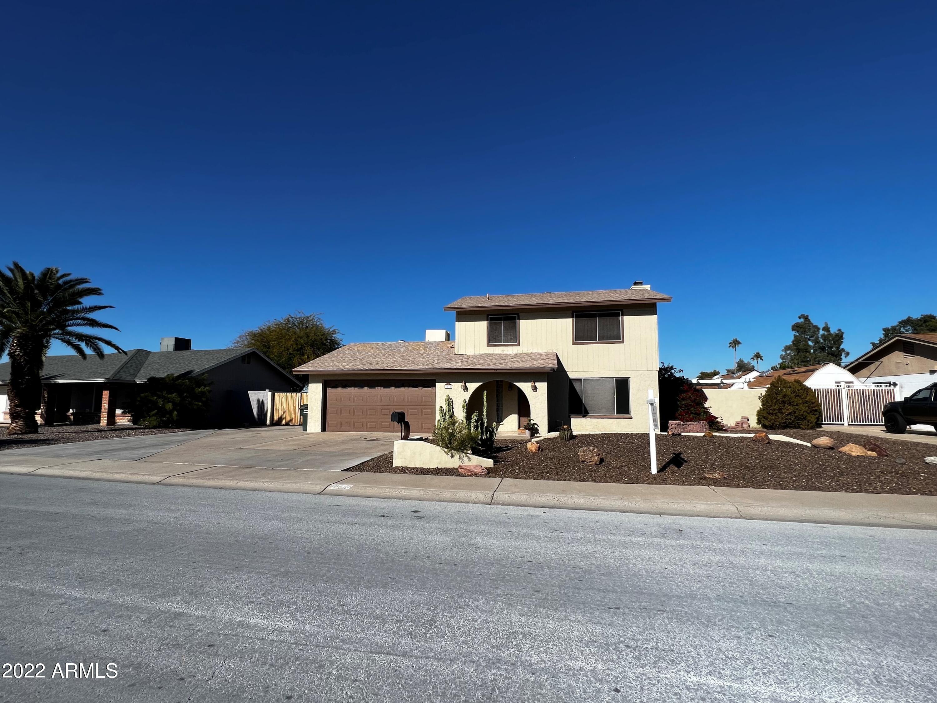 4634 West Calavar Road Glendale, AZ 85306 - Photo 6 of 26 Front