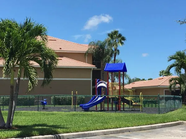 $1,850 | 3720 Northwest Mediterranean Lane, Unit 304, Jensen Beach, FL 34957