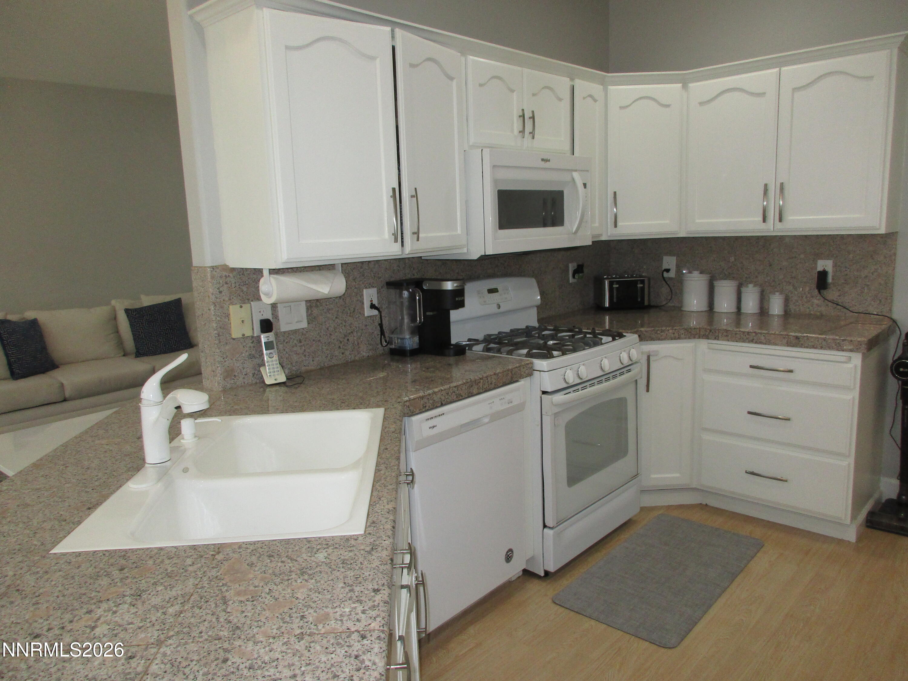 2495 Taylor Way Carson City, NV 89703 - Photo 12 of 35 IMG_1272