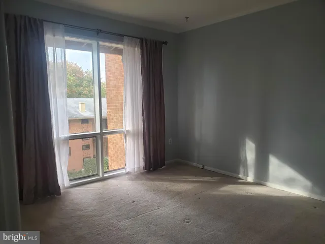 $295,000 | 7336 Lee Highway, Unit 203, Falls Church, VA 22046