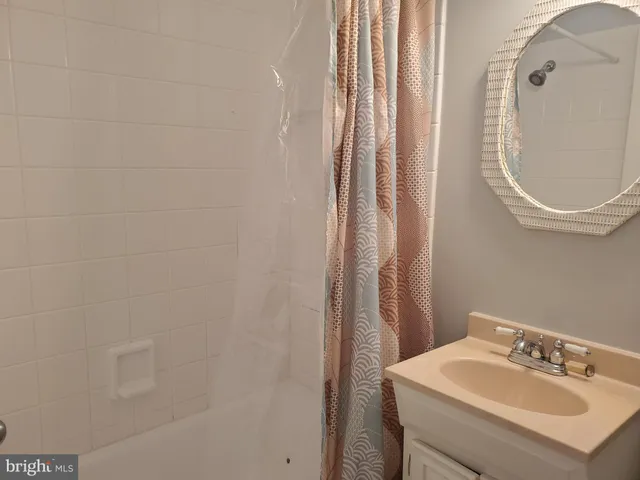 $295,000 | 7336 Lee Highway, Unit 203, Falls Church, VA 22046