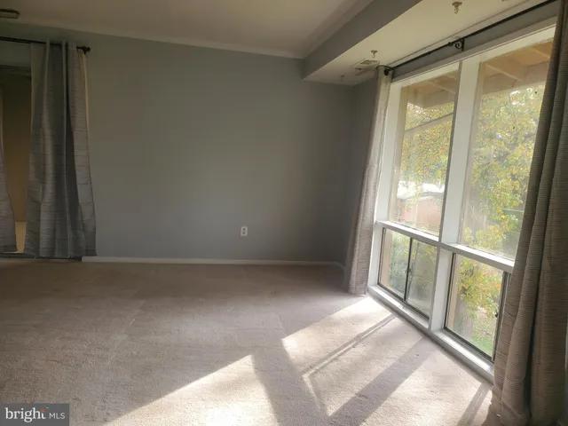 $295,000 | 7336 Lee Highway, Unit 203, Falls Church, VA 22046