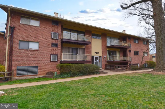 $295,000 | 7336 Lee Highway, Unit 203, Falls Church, VA 22046