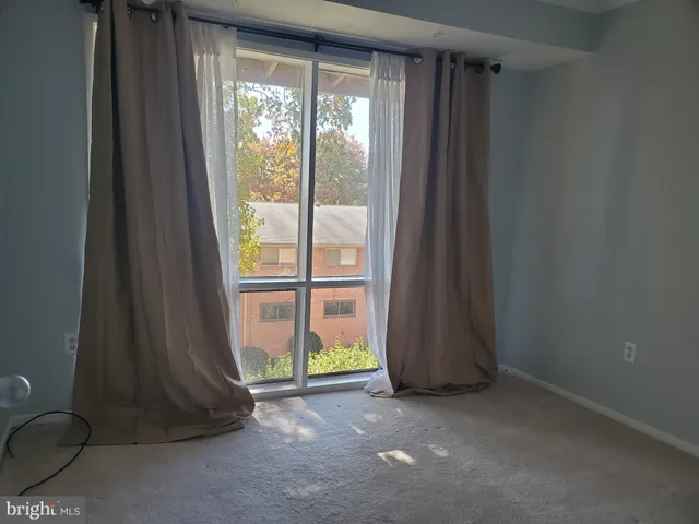 $295,000 | 7336 Lee Highway, Unit 203, Falls Church, VA 22046