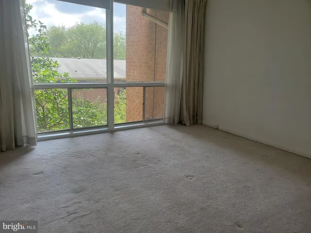 $295,000 | 7336 Lee Highway, Unit 203, Falls Church, VA 22046