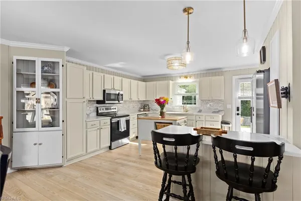 $385,000 | 532 Lakeside Drive, Walnut Cove, NC 27052