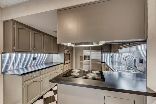 $3,500 | 7145 East McDonald Drive, Paradise Valley, AZ 85253