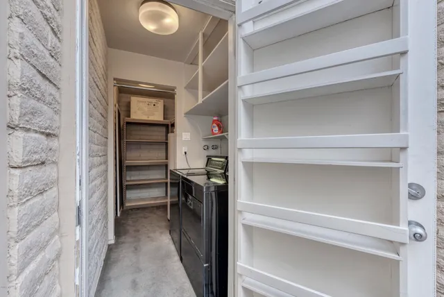 a view of walk in closet