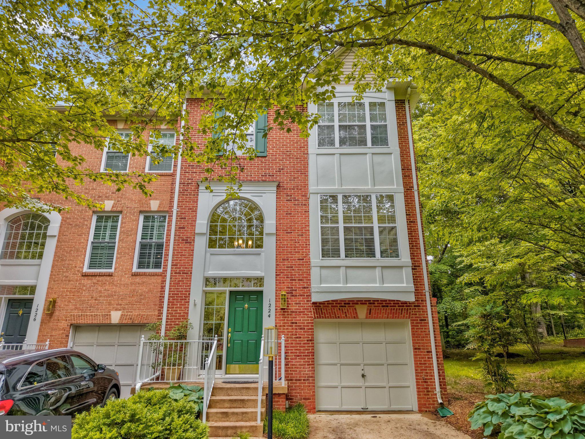 1224 Wild Hawthorn Way Reston, VA 20194 - Photo 2 of 71 Kiss the Trees!