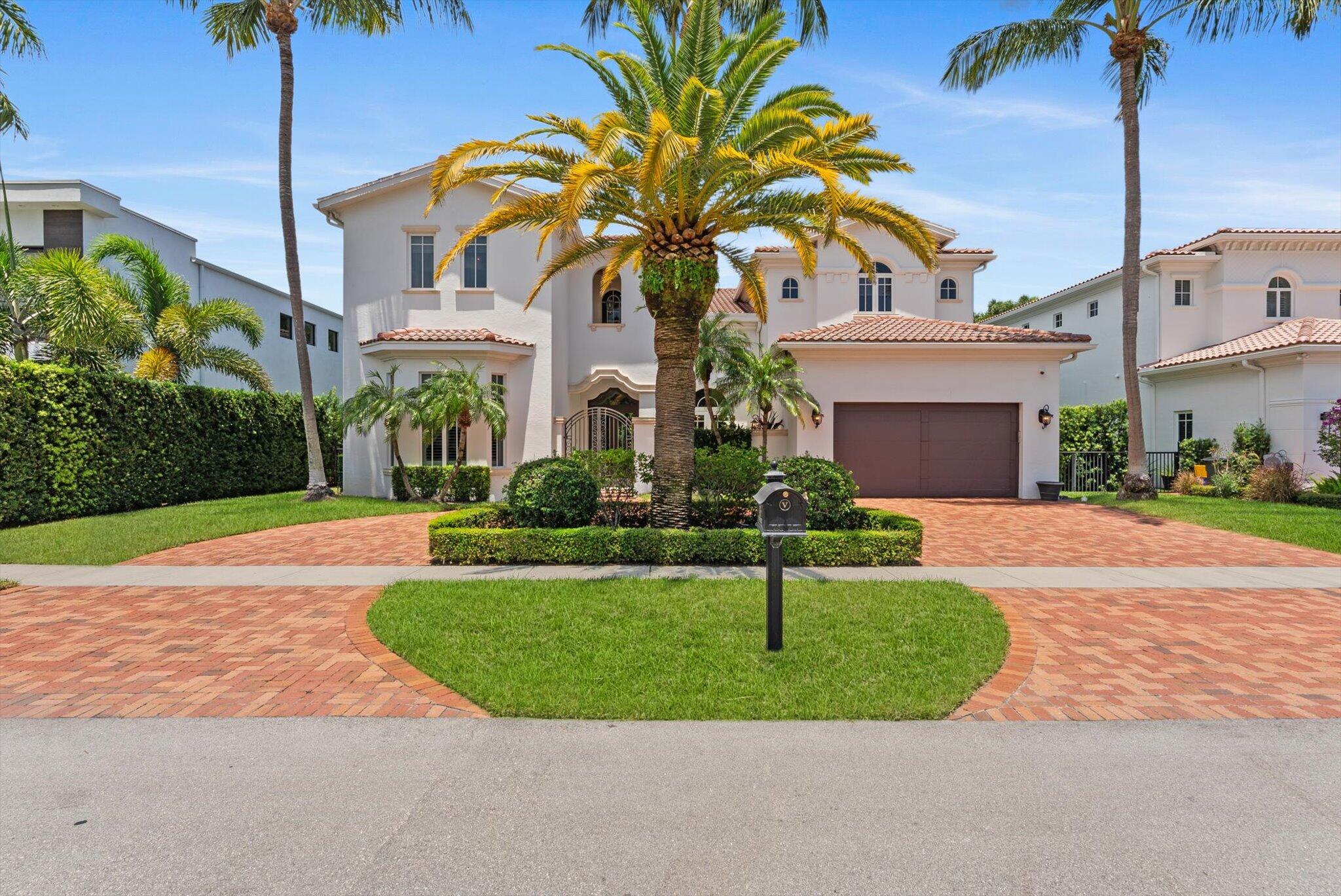 475 Northeast 4th Street Boca Raton, FL 33432 - Photo 2 of 88 Front