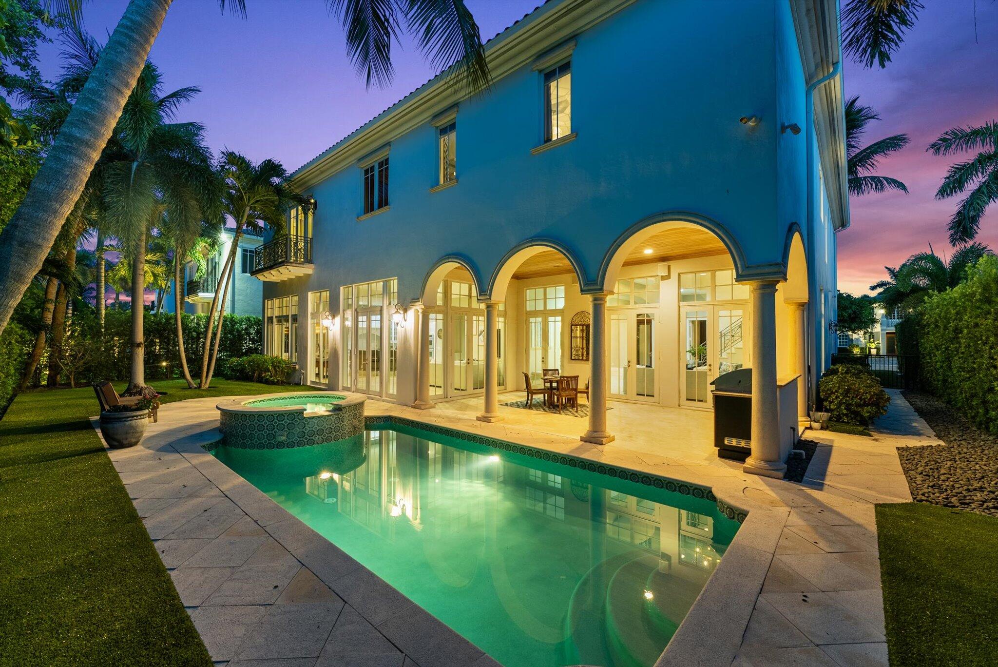 475 Northeast 4th Street Boca Raton, FL 33432 - Photo 3 of 88 Twilight Back