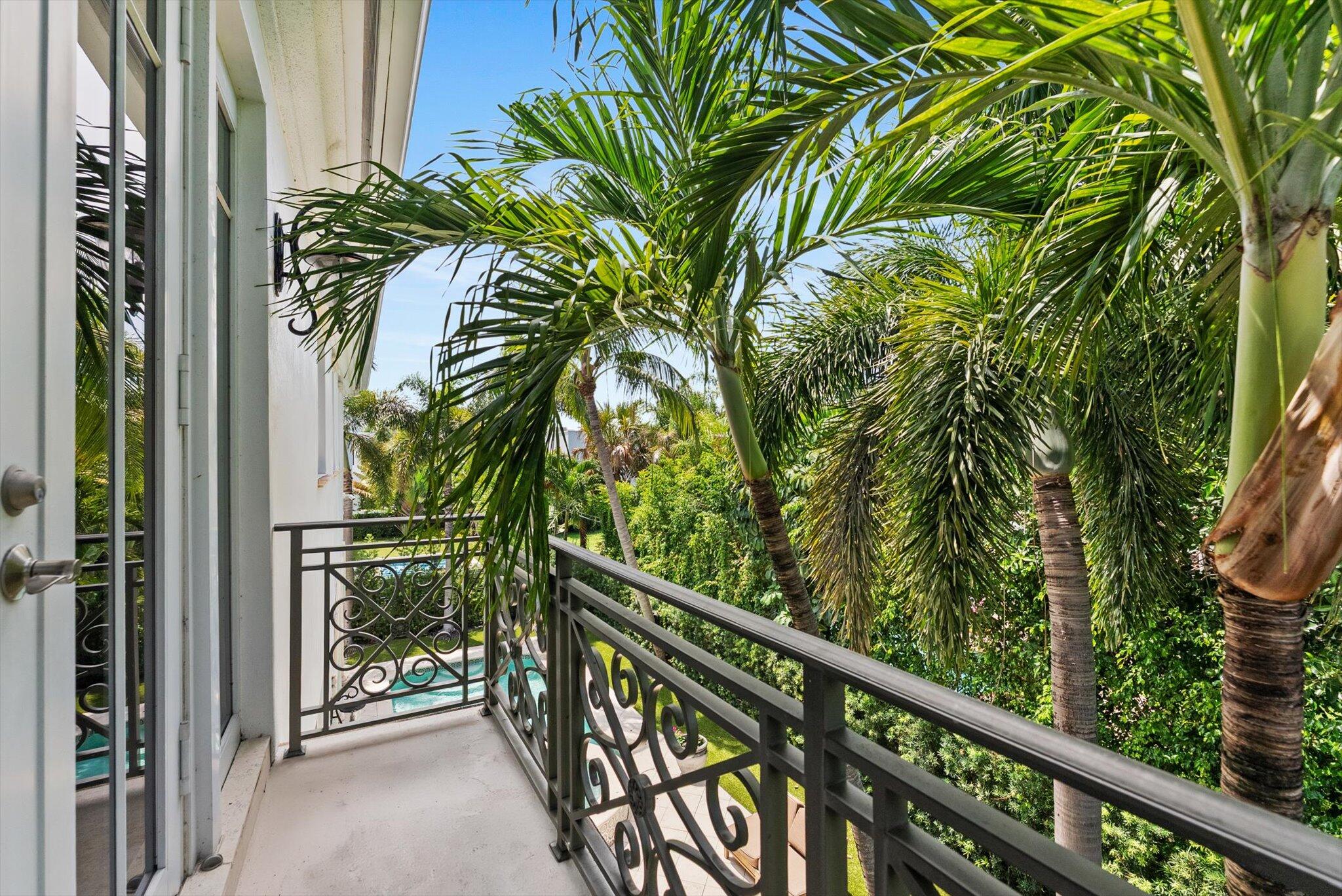 475 Northeast 4th Street Boca Raton, FL 33432 - Photo 35 of 88 Primary Balcony