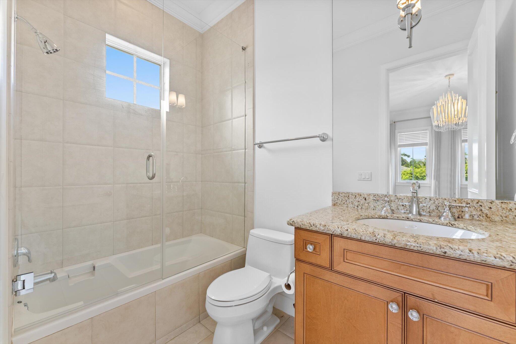 475 Northeast 4th Street Boca Raton, FL 33432 - Photo 54 of 88 Bathrooom