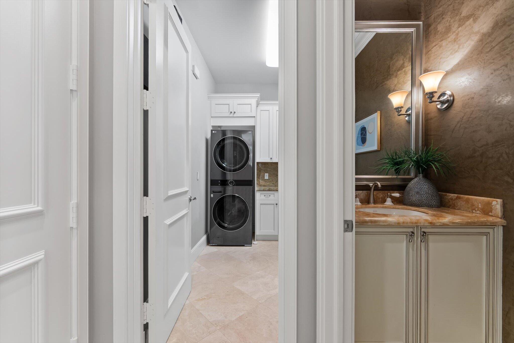 475 Northeast 4th Street Boca Raton, FL 33432 - Photo 55 of 88 Laundry
