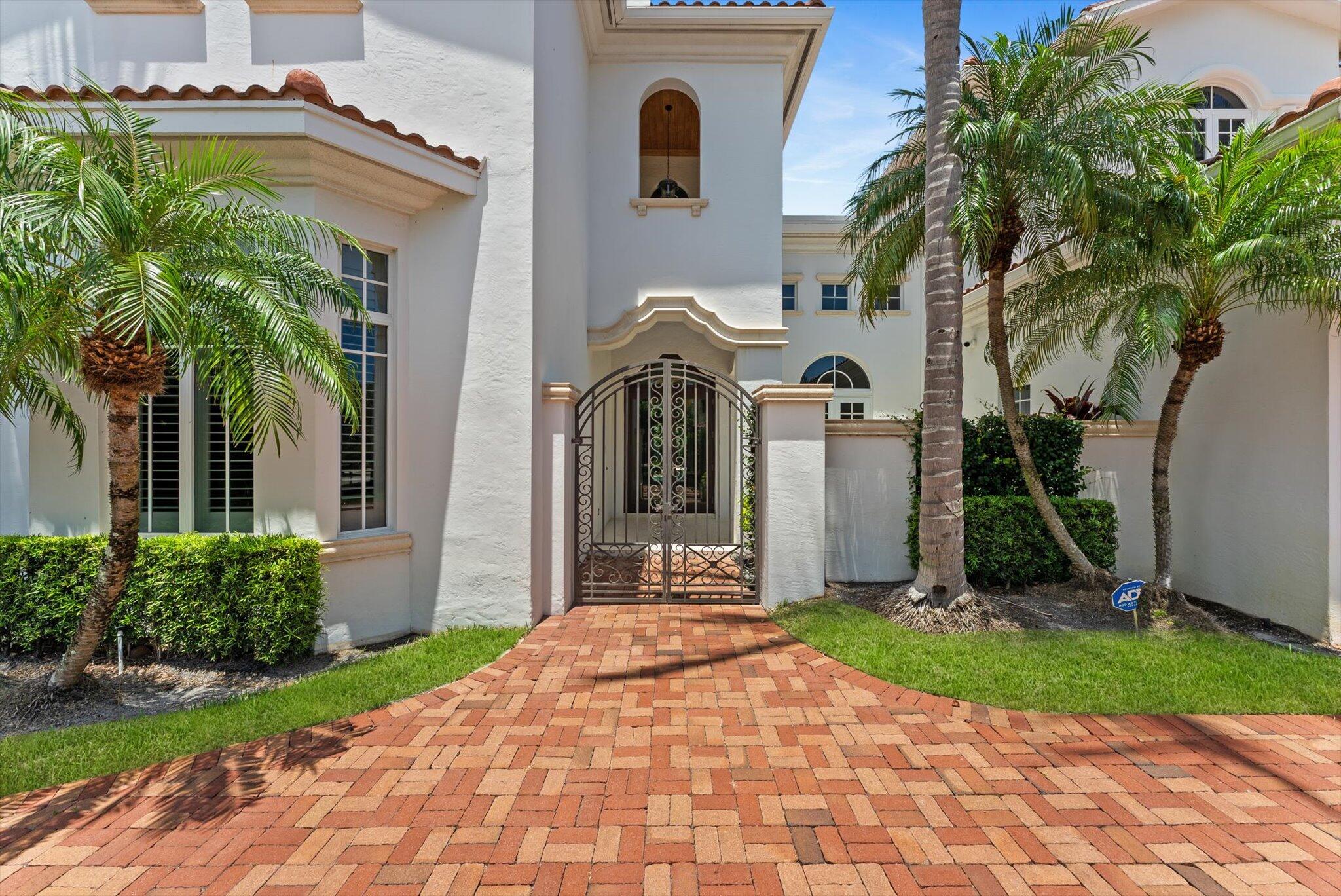 475 Northeast 4th Street Boca Raton, FL 33432 - Photo 6 of 88 Front
