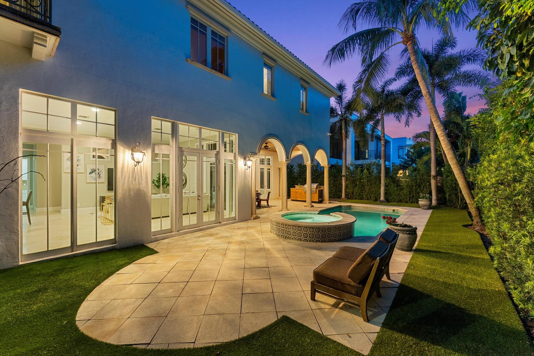 475 Northeast 4th Street Boca Raton, FL 33432 - Photo 62 of 88 Twilight Pool/patio