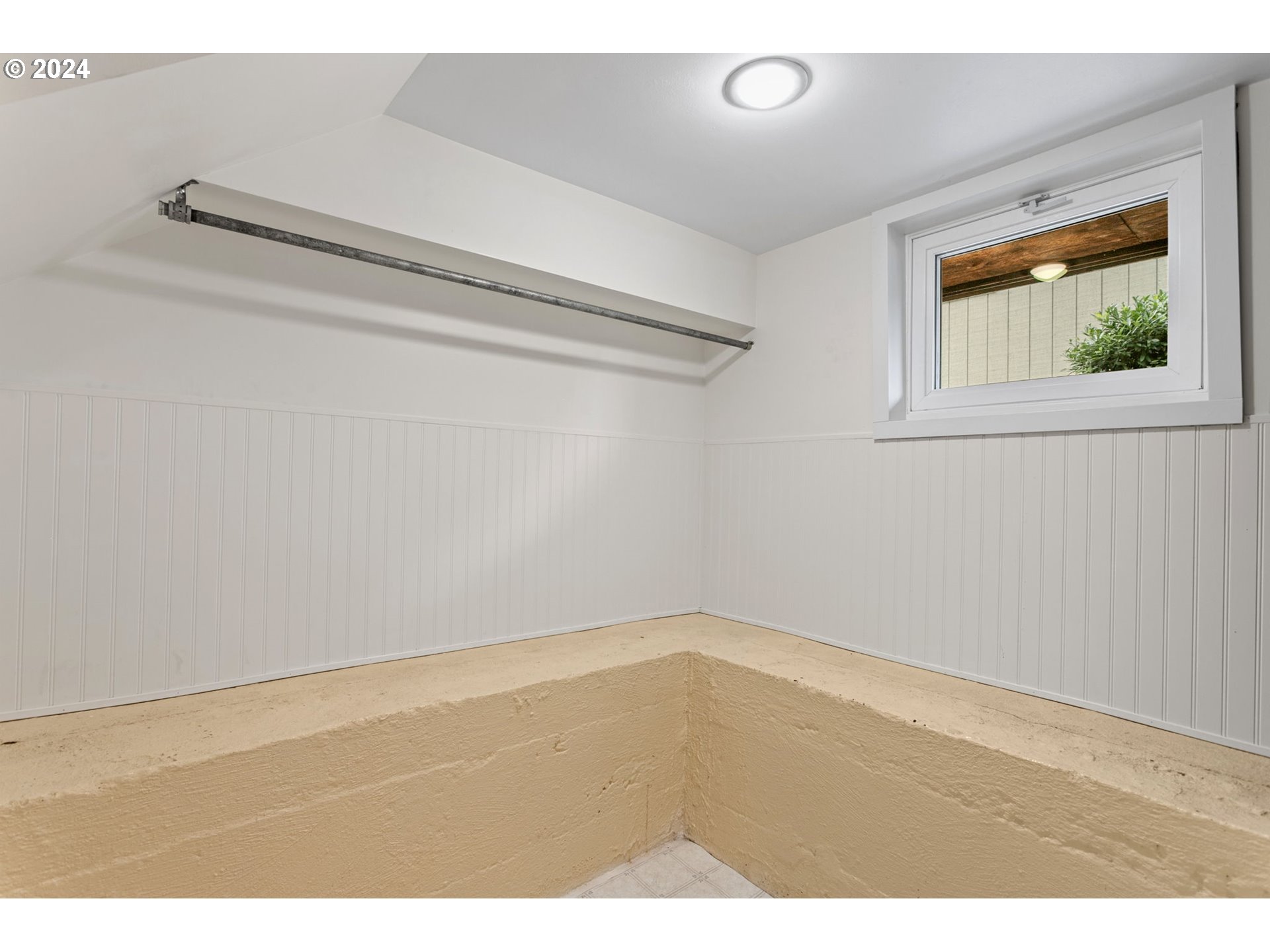 7204 Southwest 33rd Avenue Portland, OR 97219 - Photo 31 of 40 Storage