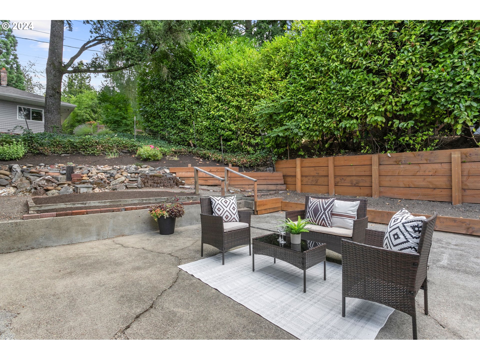 7204 Southwest 33rd Avenue Portland, OR 97219 - Photo 36 of 40 Backyard