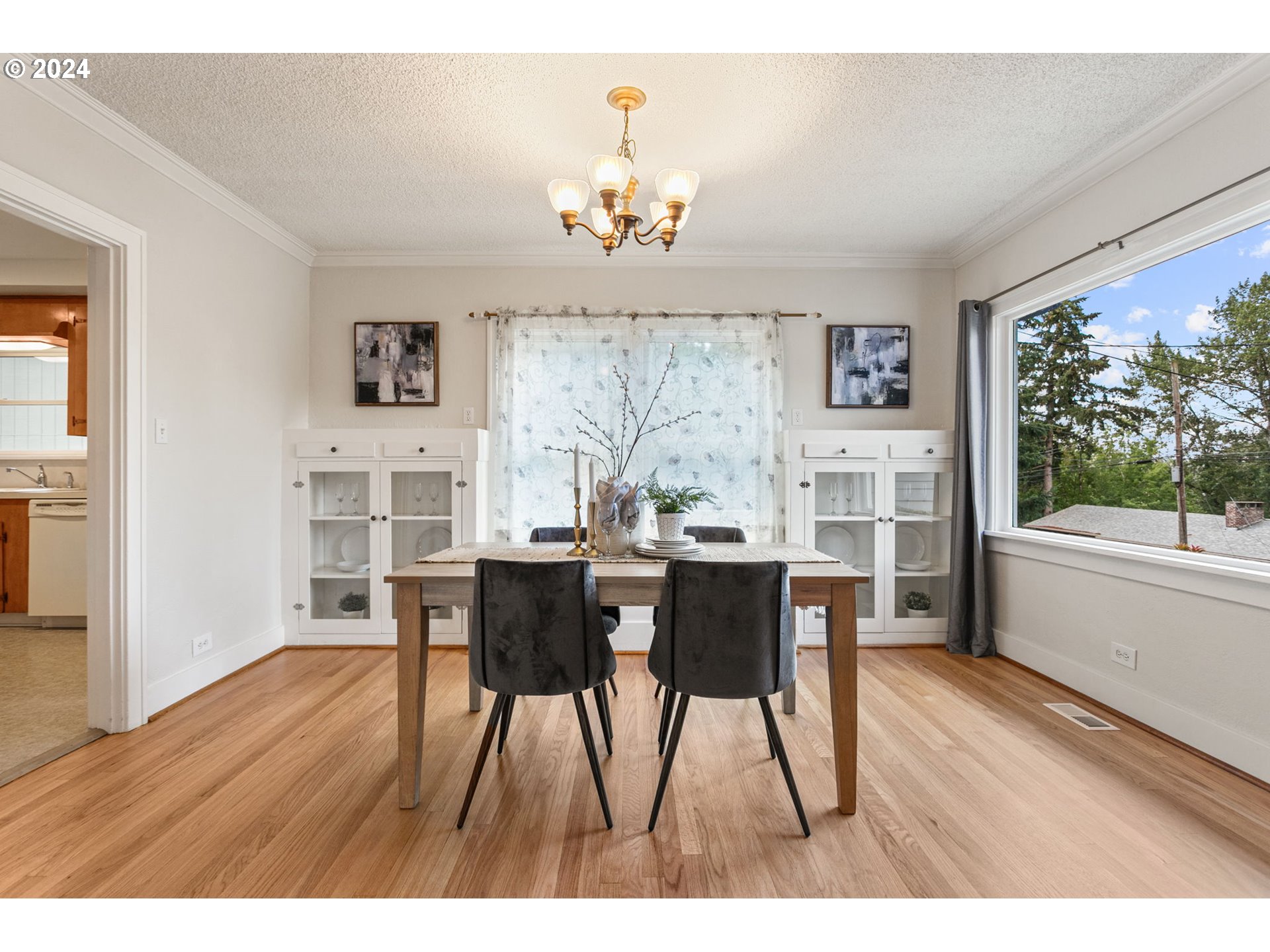 7204 Southwest 33rd Avenue Portland, OR 97219 - Photo 7 of 40 Dining Room