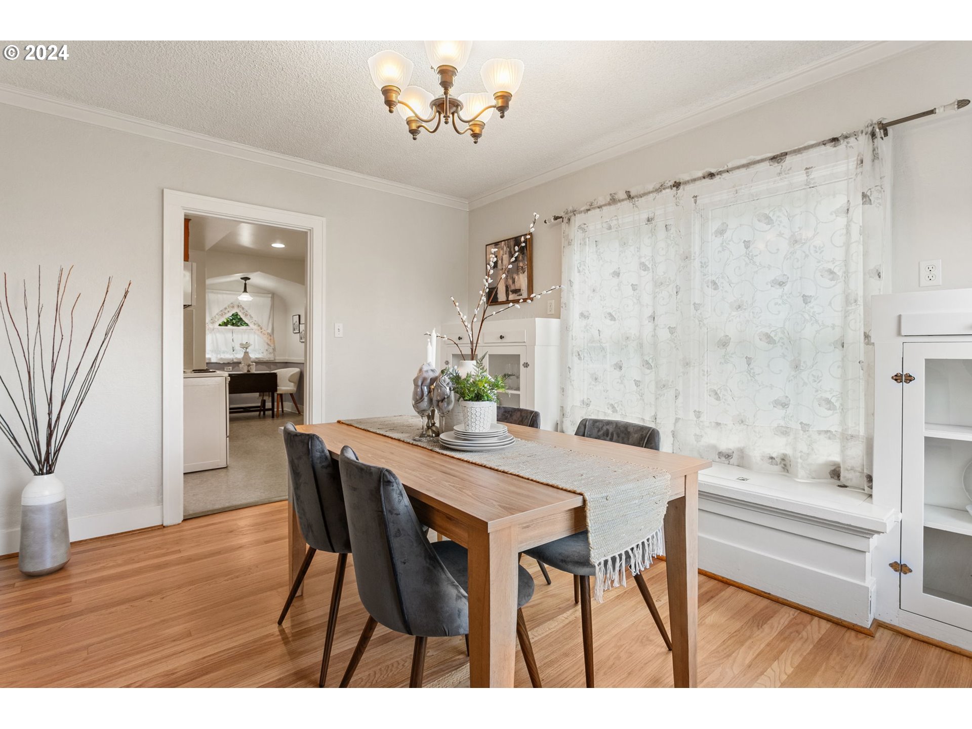 7204 Southwest 33rd Avenue Portland, OR 97219 - Photo 9 of 40 Dining Room