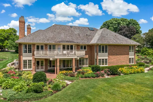 $1,899,000 | 2016 Midwest Club Parkway, Oak Brook, IL 60523