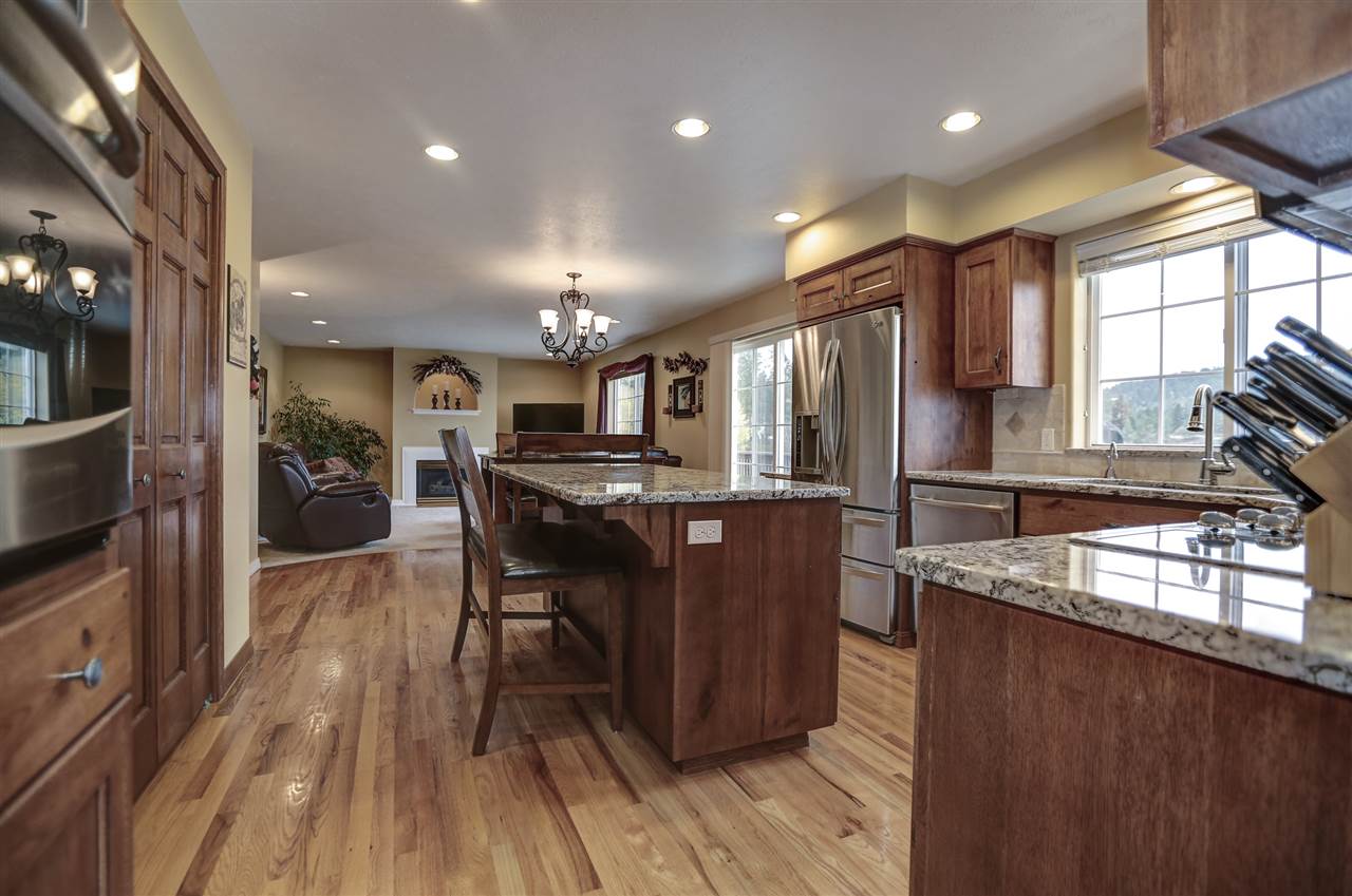 6220 South Chapman Road Greenacres, WA 99016 - Photo 2 of 20