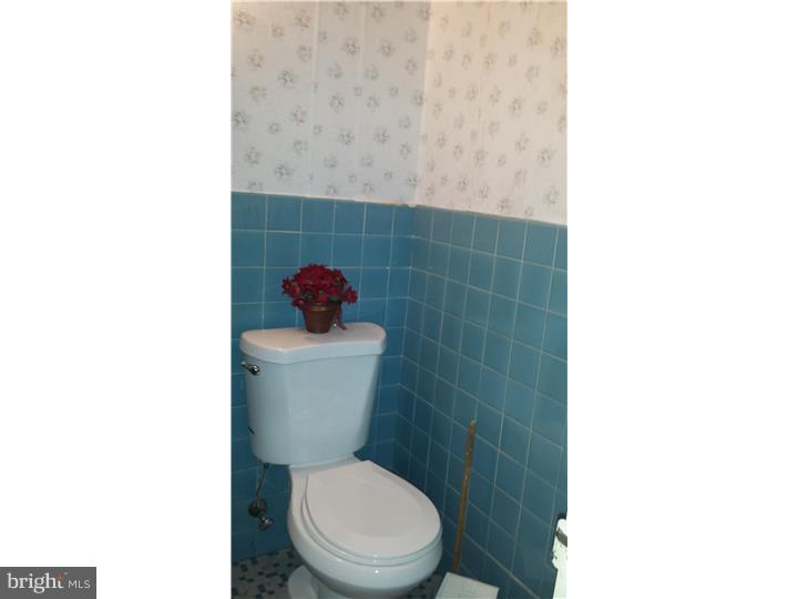 4554 Tolbut Street Philadelphia, PA 19136 - Photo 15 of 22