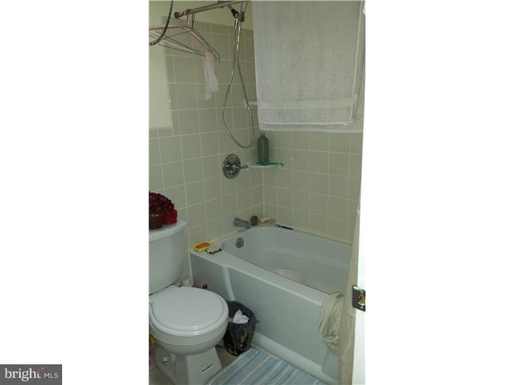 4554 Tolbut Street Philadelphia, PA 19136 - Photo 18 of 22