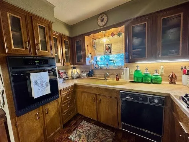 $319,900 | 12239 Lovers Lane, Larue, TX 75770