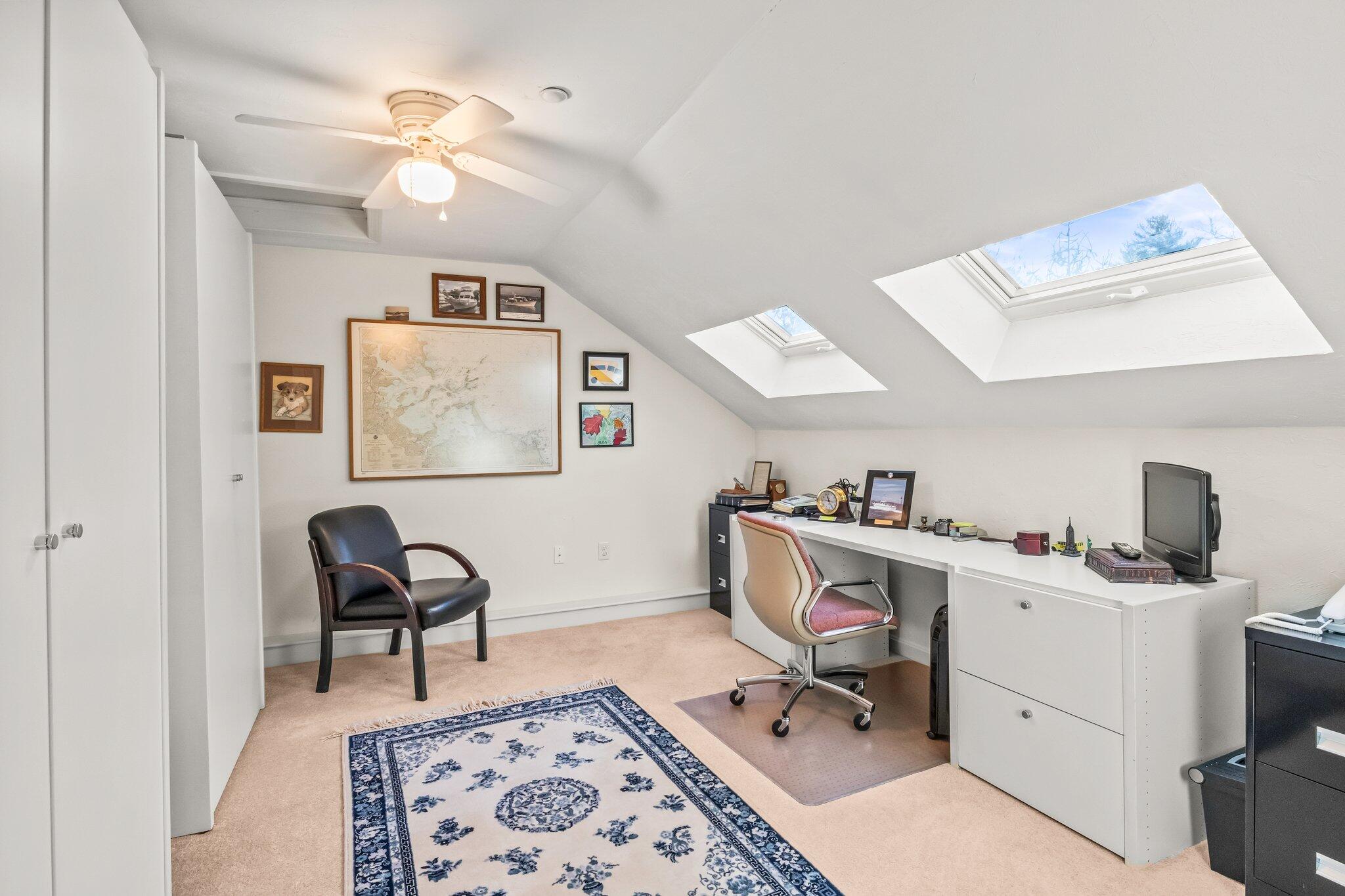 22 North Ridge Road Mashpee, MA 02649 - Photo 16 of 33 a room with a workspace