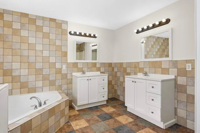 $625,000 | 4358 3rd Street Northeast, Columbia Heights, MN 55421