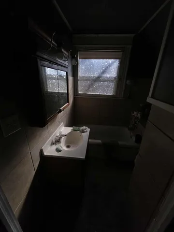 a view of utility room