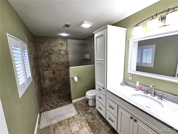 $489,000 | 50 Saddlefield Lane, Troy, MO 63379