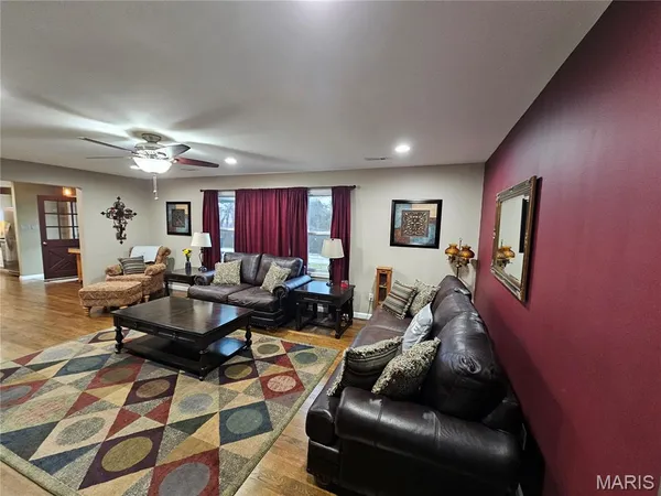 $489,000 | 50 Saddlefield Lane, Troy, MO 63379